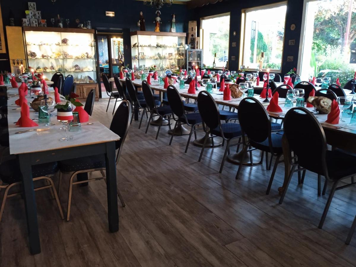 Hotel Restaurant Le Chanel Villieu Экстерьер фото